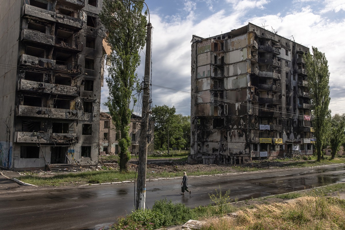 Ουκρανία: Τρεις νεκροί από ρωσικό πύραυλο σε παιδική χαρά