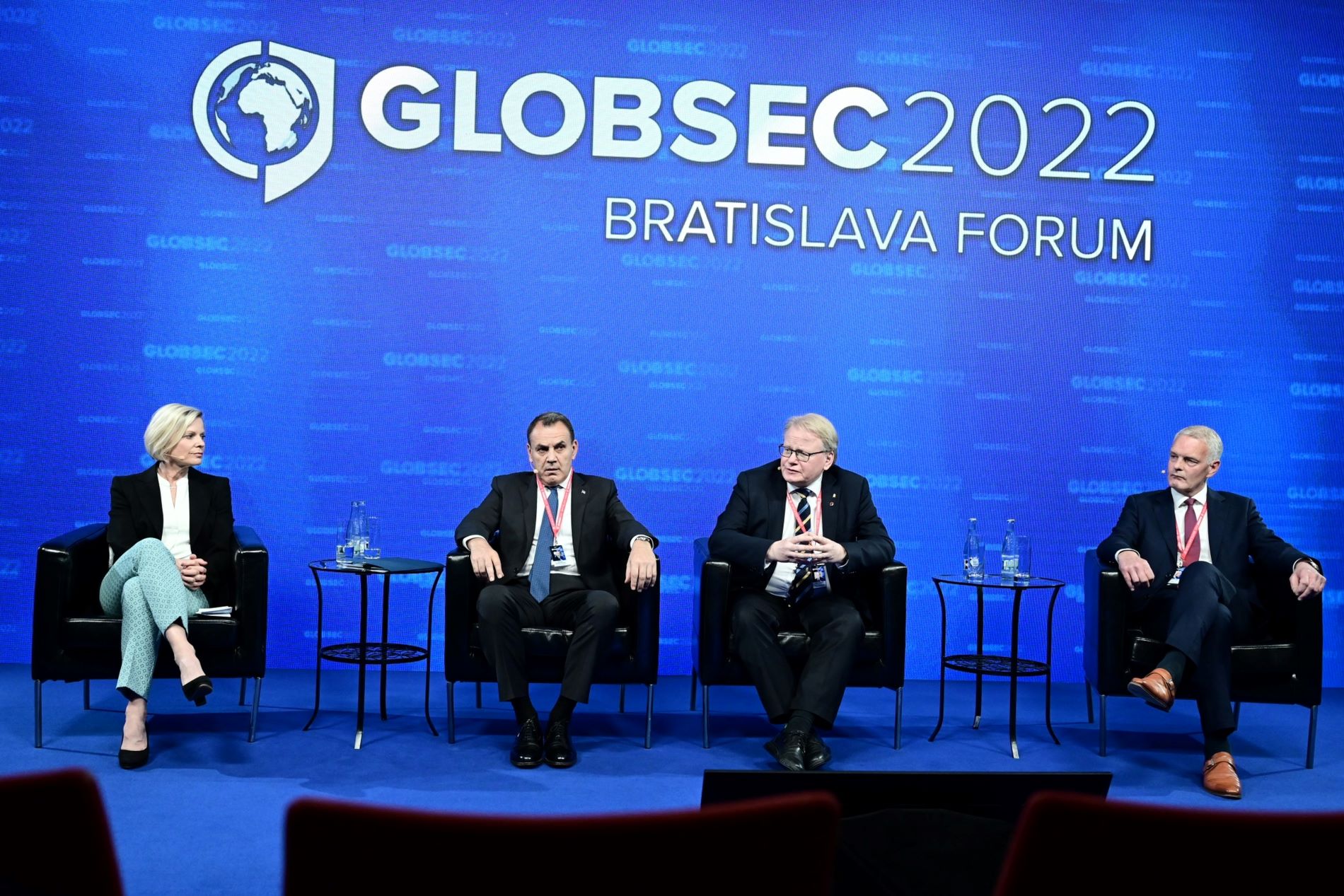 Ο Ν. Παναγιωτόπουλος στο «17o GLOBSEC Bratislava Forum 2022» ©Eurokinissi