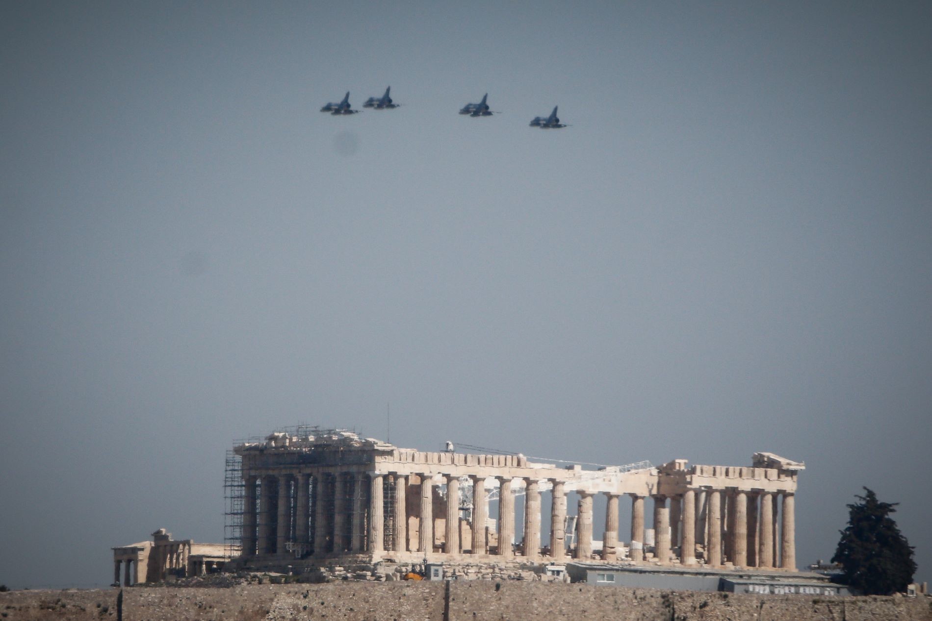 Η επιλογή για τις κορβέτες, τα Rafale, το καινούργιο λίαρ τζετ και η οικονομική αιμορραγία της Τουρκίας