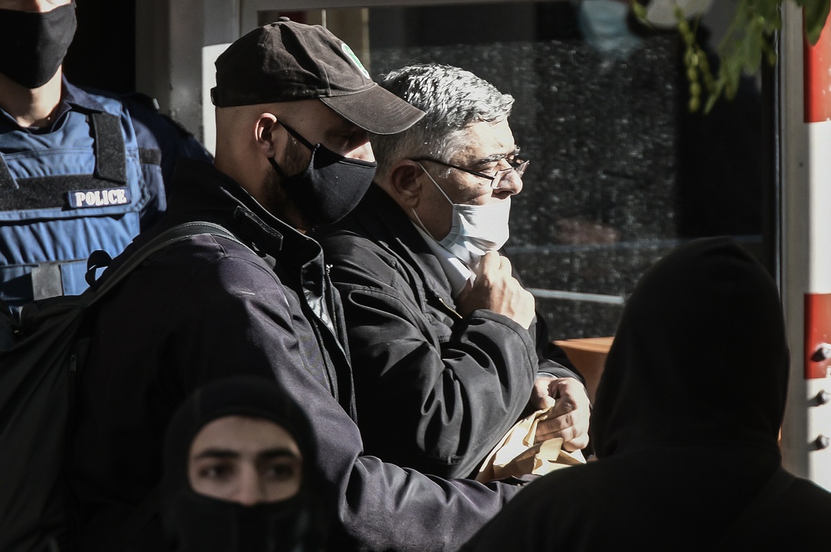 Ξανά στο εδώλιο η Χρυσή Αυγή: Ξεκινά η δίκη σε δεύτερο βαθμό