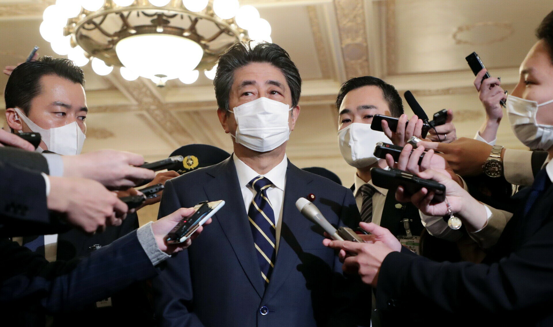 Ο Σίνζο Άμπε © EPA/JIJI JAPAN OUT