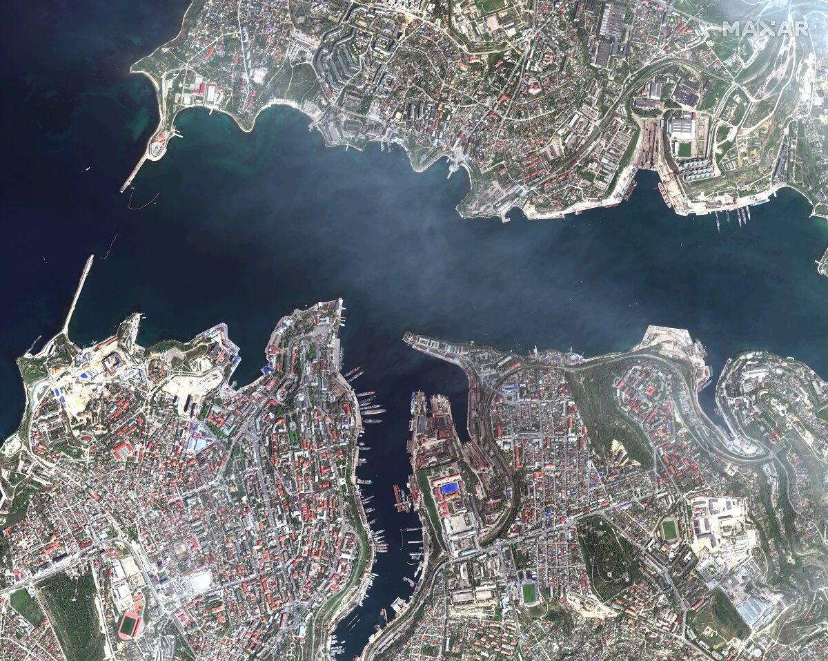 Πανοραμική φωτογραφία από λιμάνι της Μαύρης Θάλασσας © EPA/MAXAR TECHNOLOGIES HANDOUT
