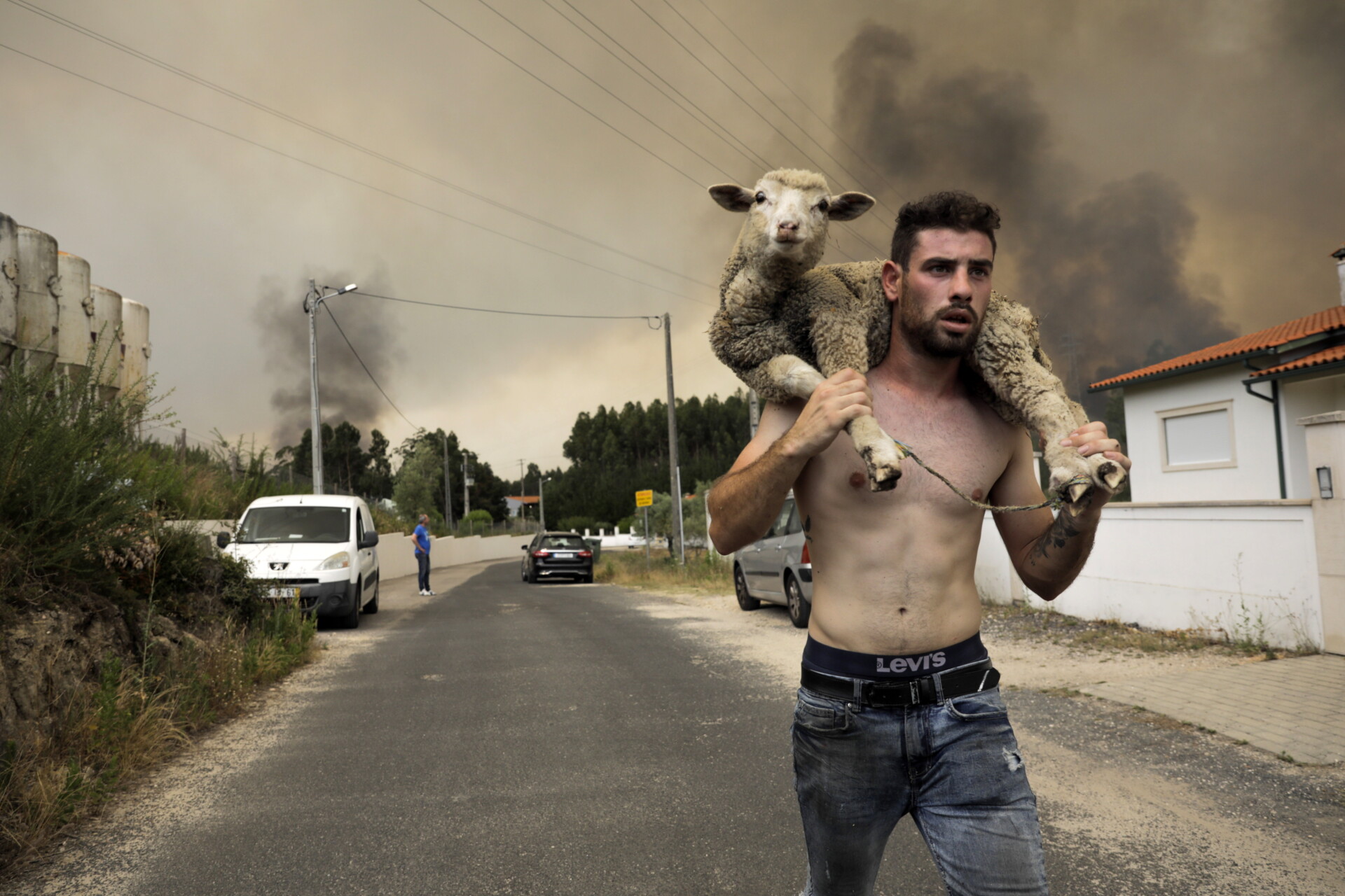 Πυρκαγιά στη Λεϊρία της Πορτογαλίας ©EPA/PAULO CUNHA