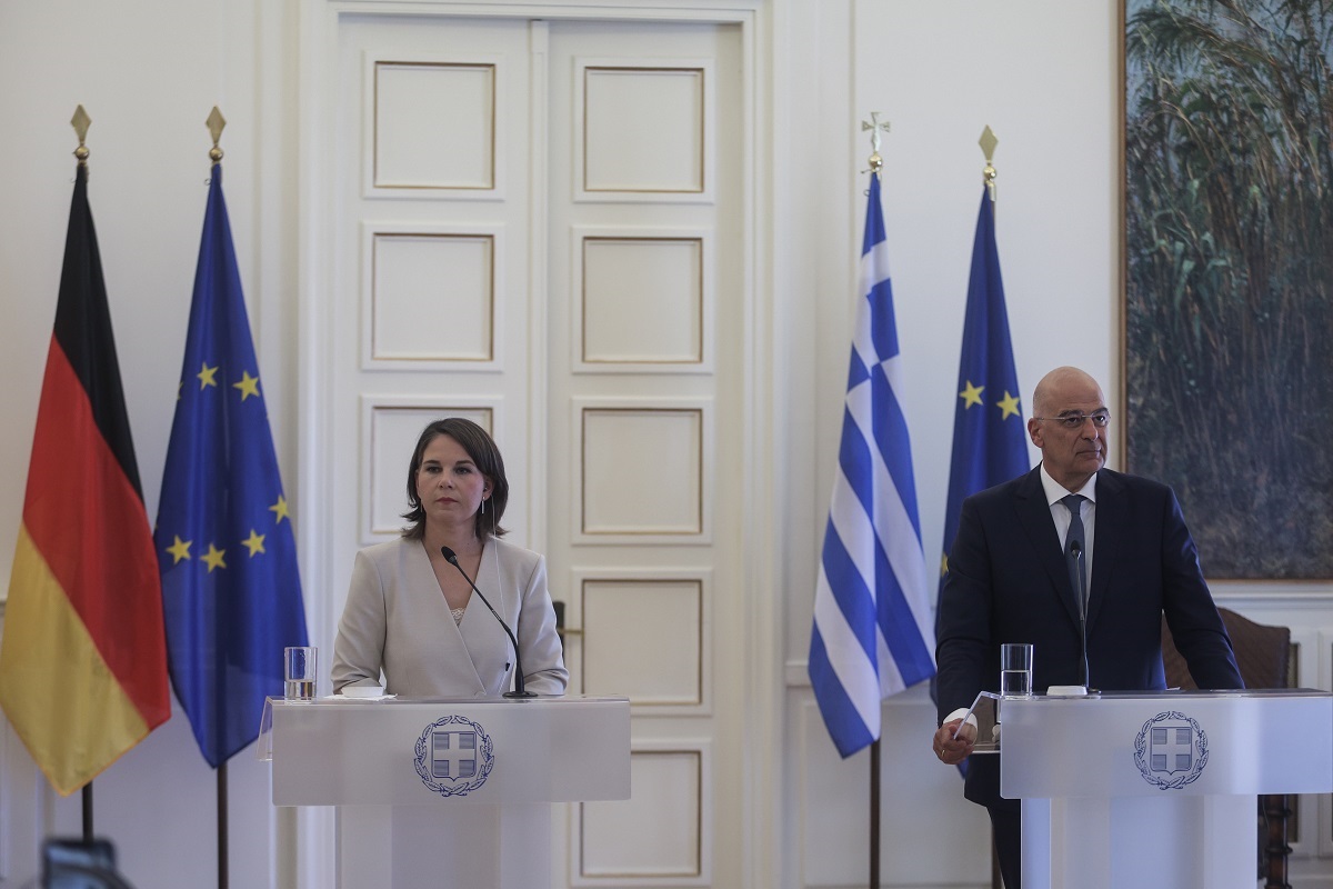 Δένδιας: Να μην παραδώσει η Γερμανία τα υποβρύχια στην Τουρκία