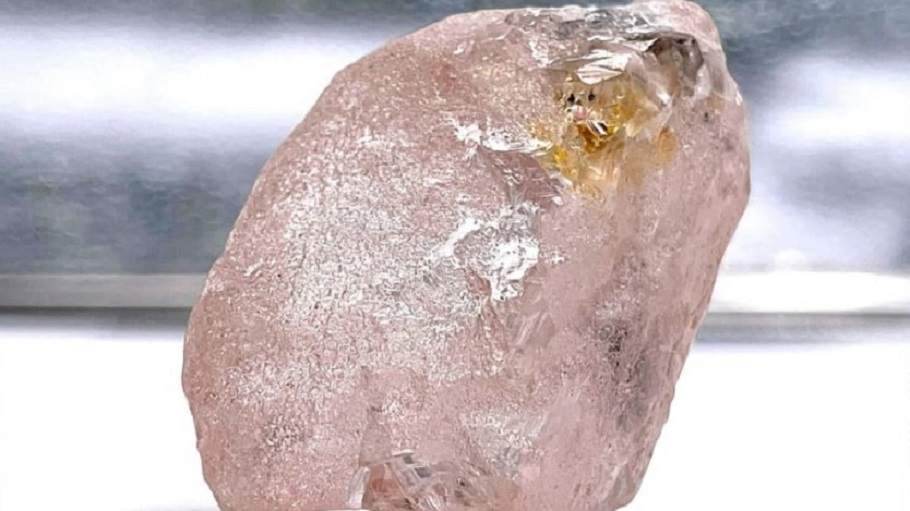 Εντοπίστηκε ροζ διαμάντι 170 καρατίων, το μεγαλύτερο τα τελευταία 300 έτη © youtube