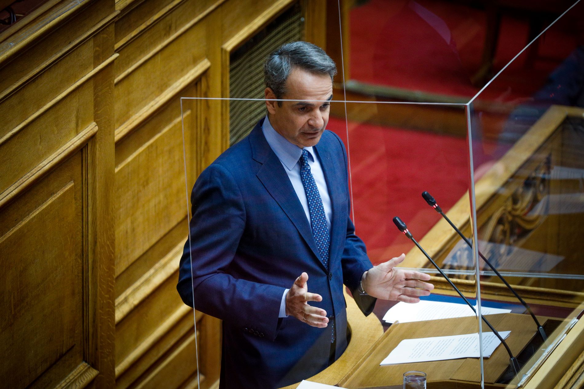 Τον Τζον Κέρι υποδέχεται στο Μαξίμου ο Κυριάκος Μητσοτάκης