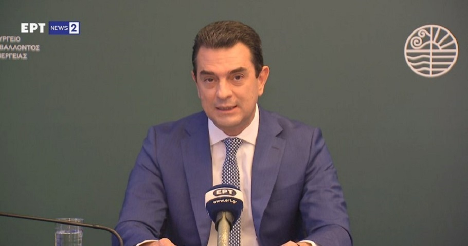 Σκρέκας: Ανοίγει η πλατφόρμα για επιδότηση αγοράς ηλεκτρικών οχημάτων