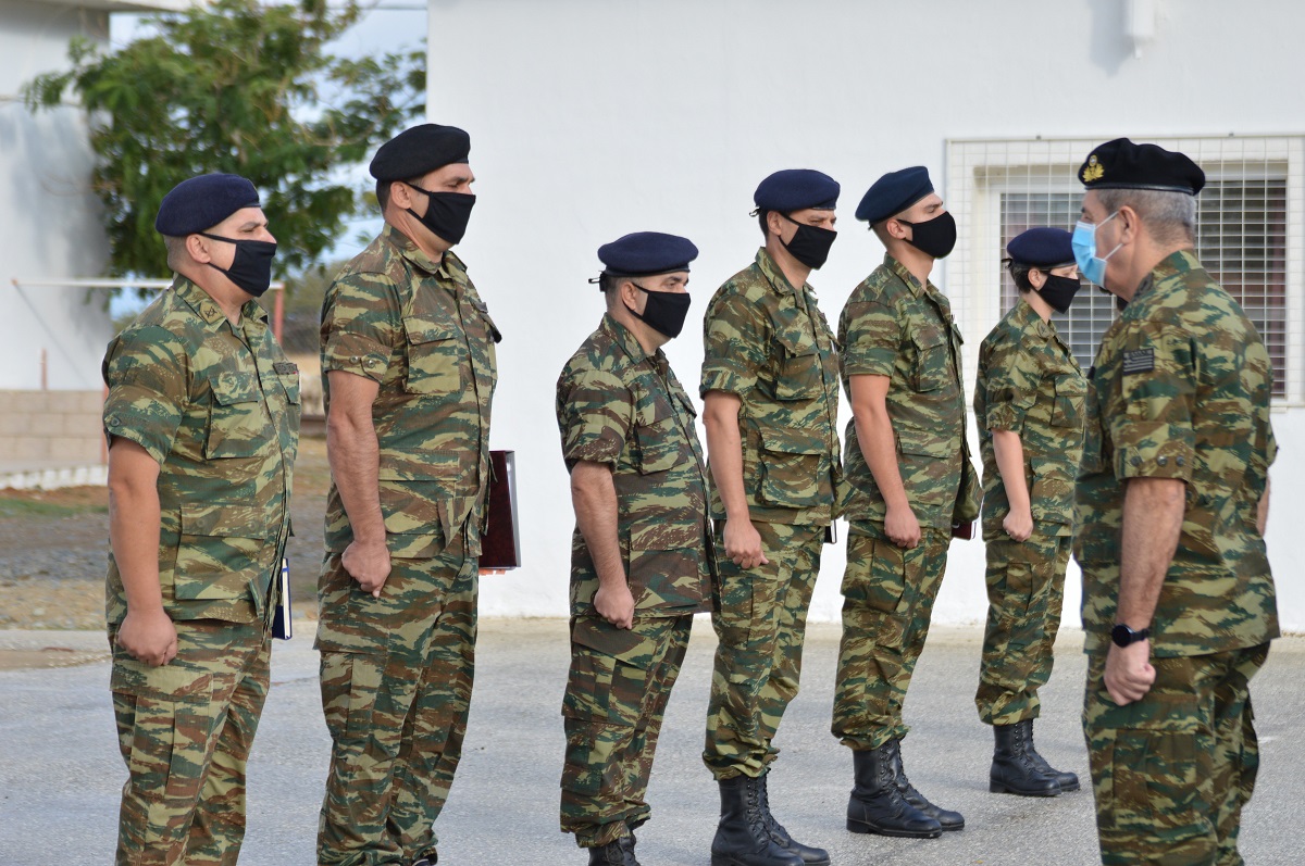 Φωτιά στην Πεντέλη: Σε ετοιμότητα ισχυρές στρατιωτικές δυνάμεις