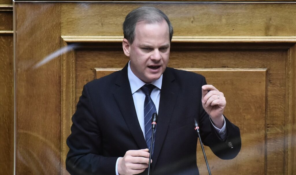 Καραμανλής: Διορθώνουμε την προβληματική ιδιωτικοποίηση της ΤΡΑΙΝΟΣΕ