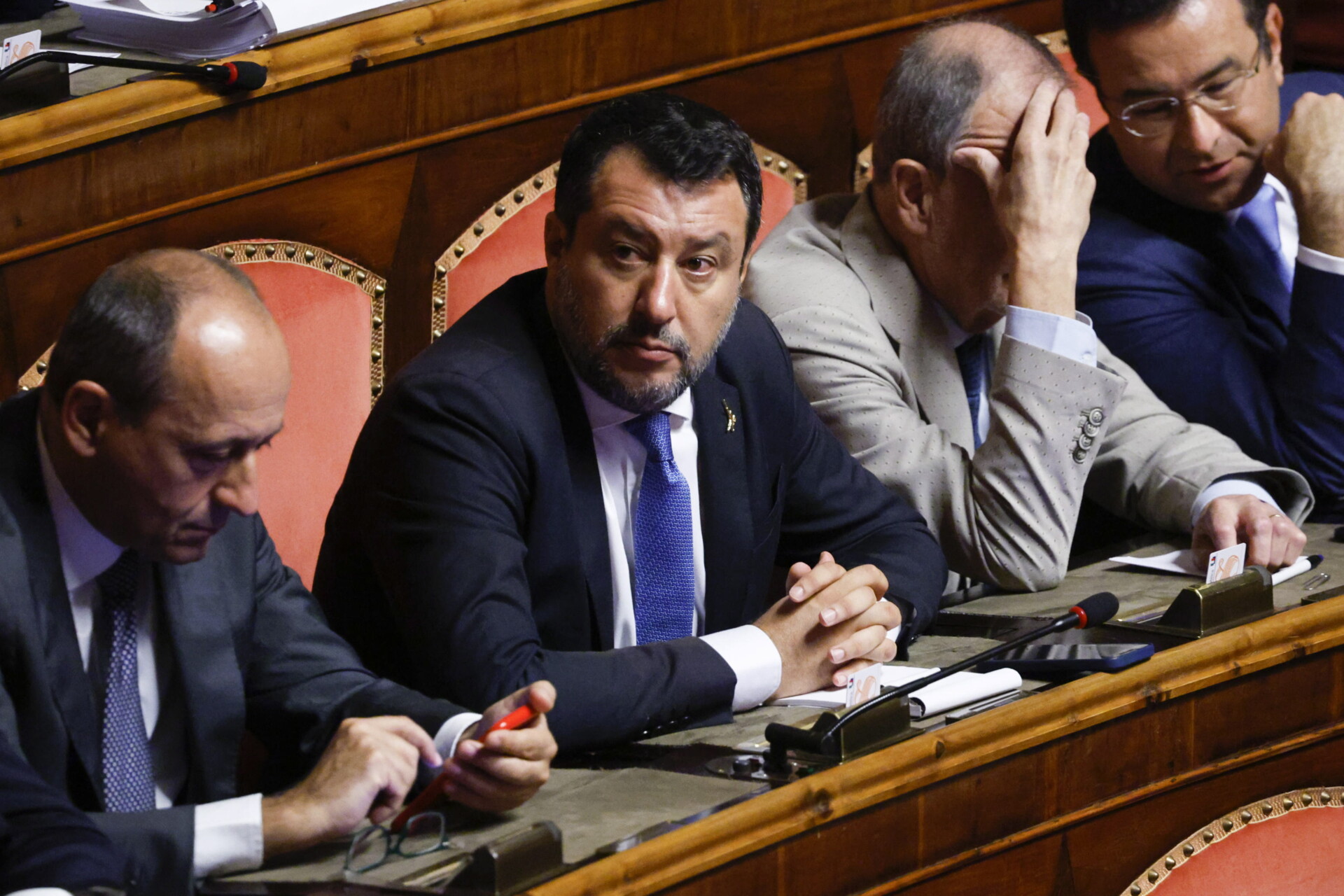 Σαλβίνι: Ο Μακρόν φέρεται σαν μια οποιαδήποτε Φον ντερ Λάιεν