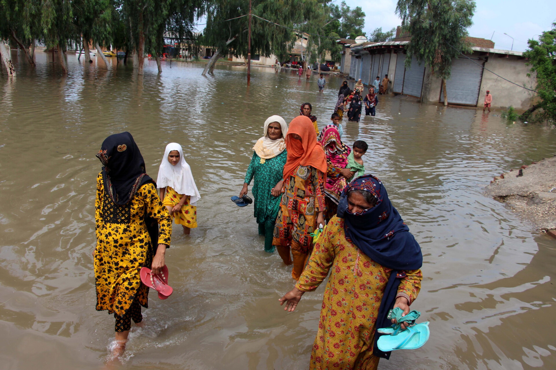 Πλημμύρες στο Πακιστάν EPA/WAQAR HUSSAIN