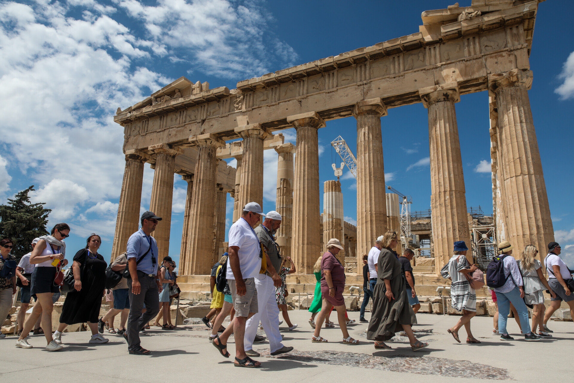 Τουρίστες στην Ακρόπολη © Eurokinissi