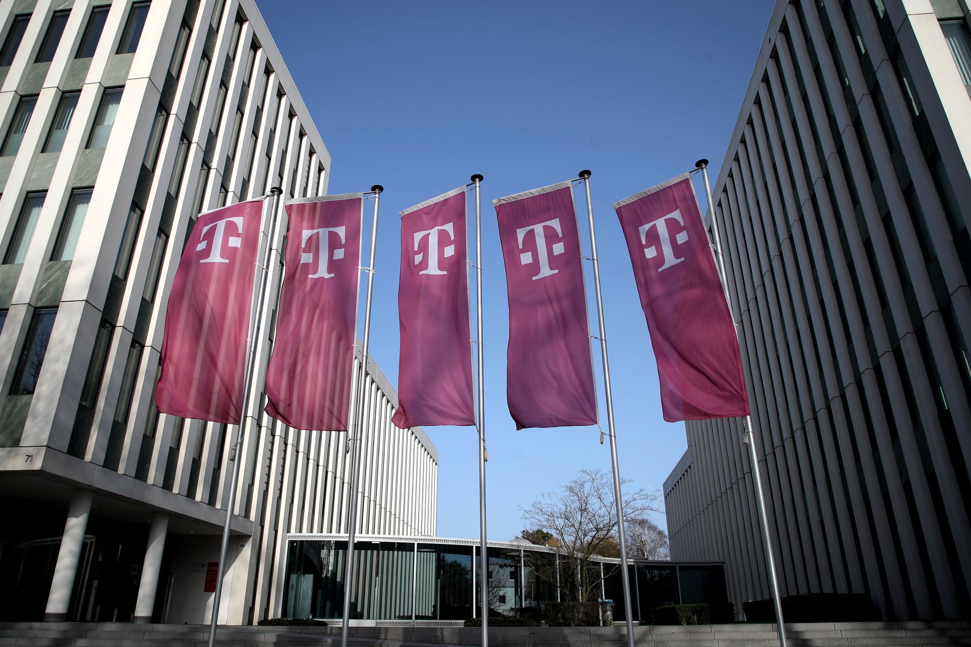 Τα κεντρικά της Deutsche Telekom στη Βόννη ©EPA/FRIEDEMANN VOGEL