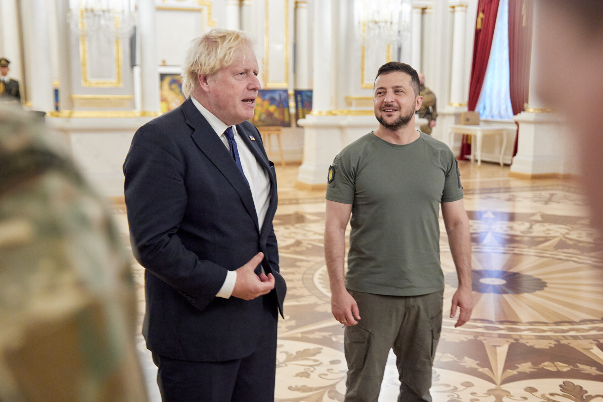 Ο Μπόρις Τζόνσον και ο Βολοντίμιρ Ζελένσκι στο Κίεβο © Twitter / Boris Johnson