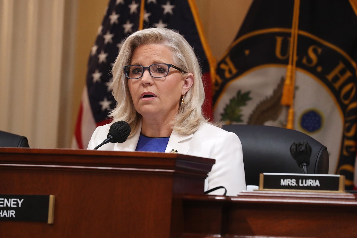 ΗΠΑ: Βαριά ήττα για τη Λιζ Τσέινι μετά την κόντρα με τον Τραμπ