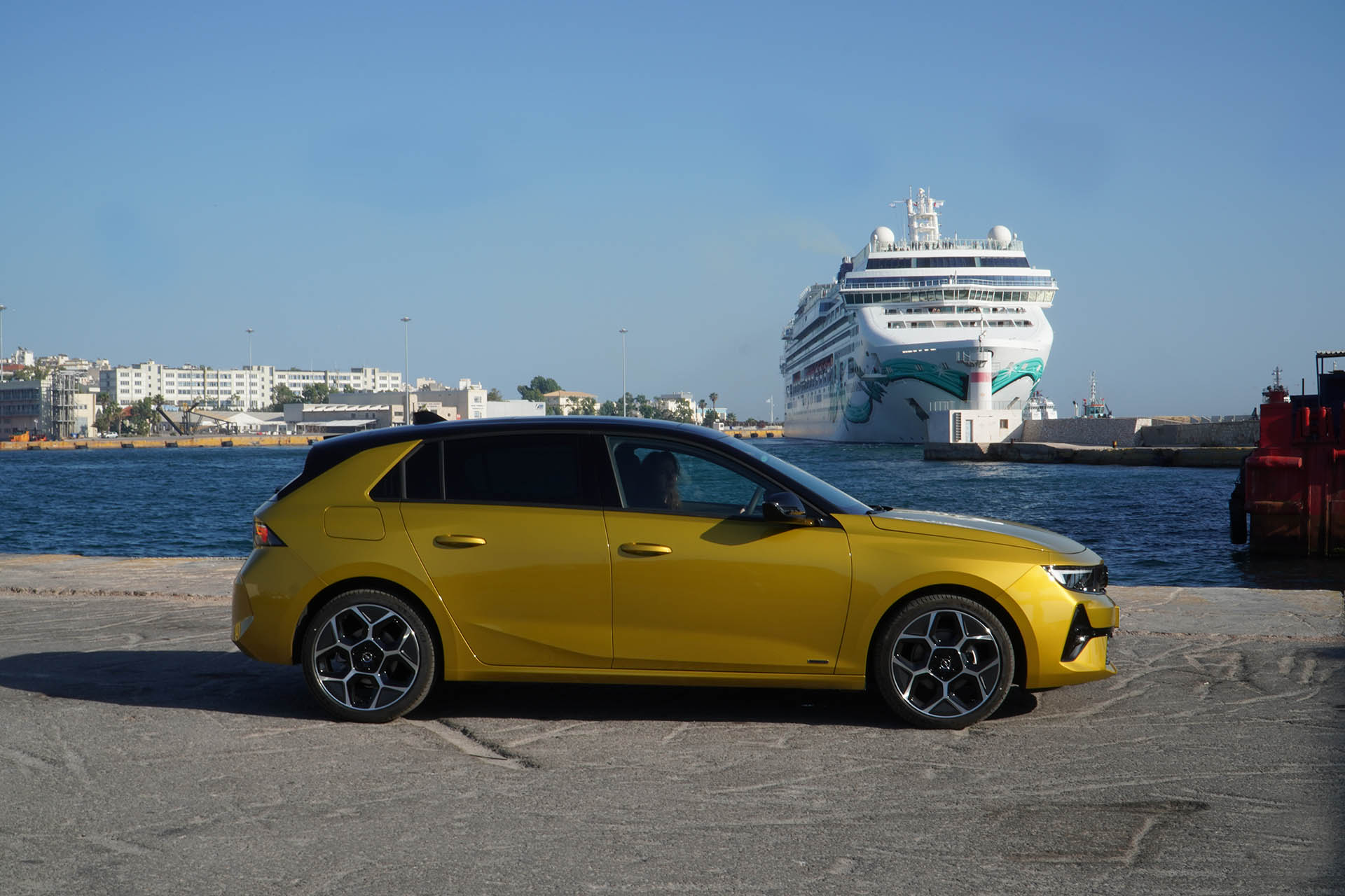 Δοκιμάζουμε το νέο Opel Astra 1.2T 130 PS AT8