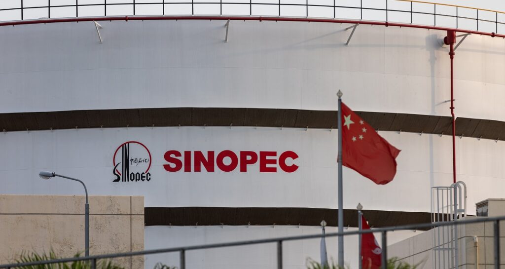 Sinopec: Αυξήθηκαν 10% τα κέρδη στο εξάμηνο