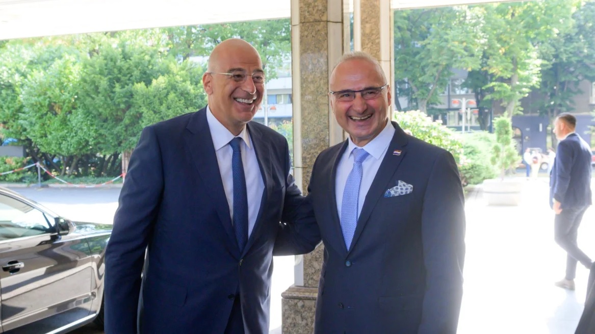 Δένδιας: Να αποφευχθεί η αναβίωση του αναθεωρητισμού στα Δ. Βαλκάνια