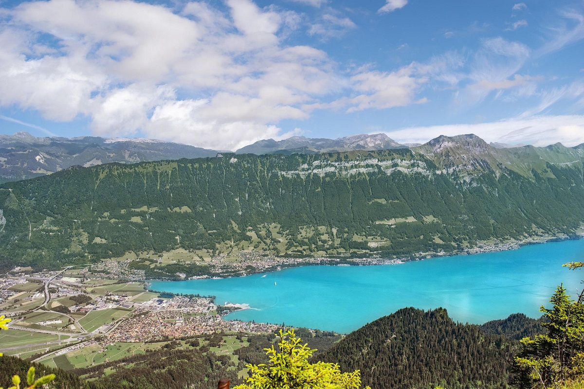 Λίμνη στην Ελβετία© Pixabay