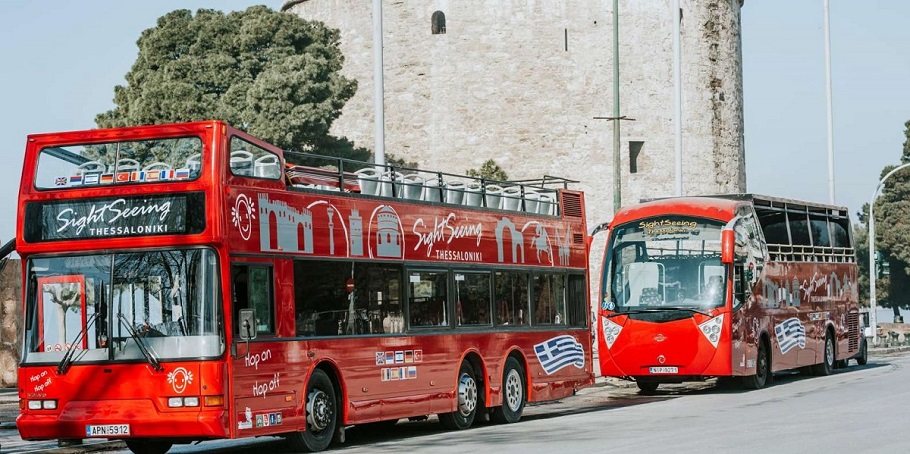 Θεσσαλονίκη: 250.000 τουρίστες ανέβηκαν στα κόκκινα λεωφορεία
