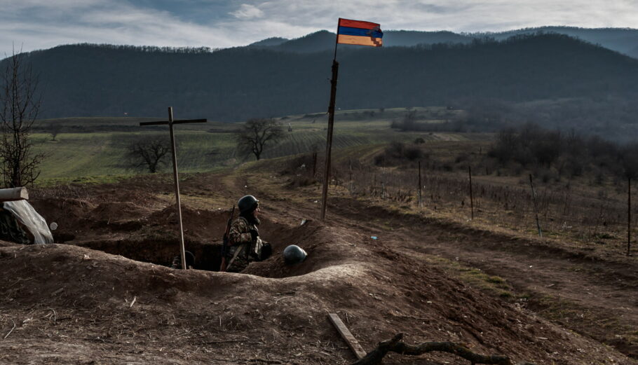 Συγκρούσεις Αρμενίας - Αζερμπαϊτζάν © EPA/CHRISTOPHE PETIT TESSON ATTENTION: For the full PHOTO ESSAY text please see Advisory Notice epa09033329 and epa09033330