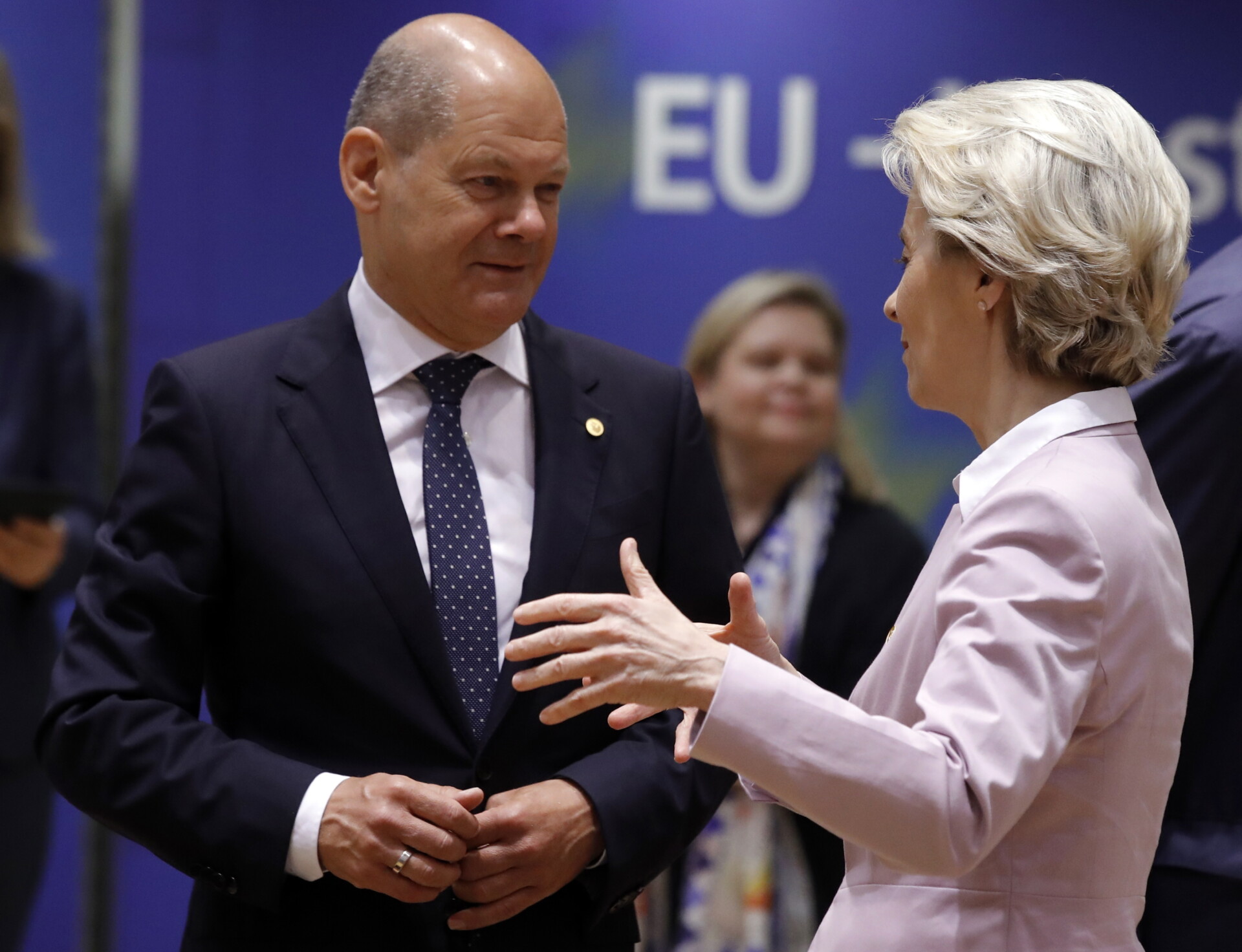 Τρας: Φον ντερ Λάιεν και Σολτς συγχαίρουν τη νέα πρωθυπουργό