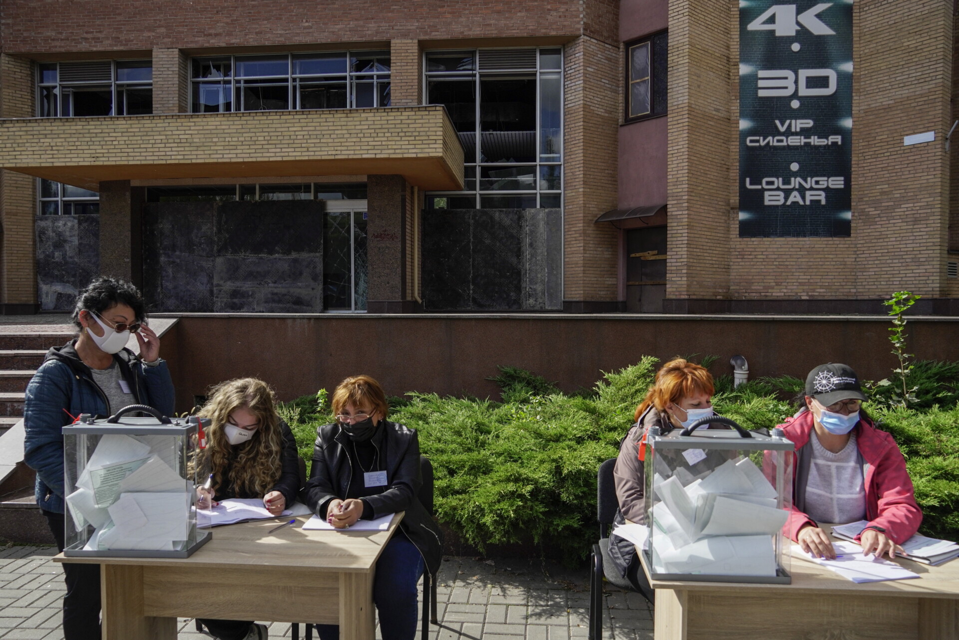 Δημοψήφισμα στην Ουκρανία για την ένταξη τεσσάρων περιοχών στη Ρωσία © EPA/STRINGER