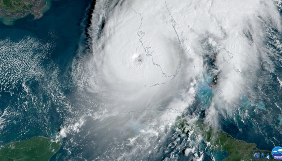 Ο κυκλώνας Ίαν από δορυφόρο © EPA/RAMMB/NOAA/NESDIS HANDOUT