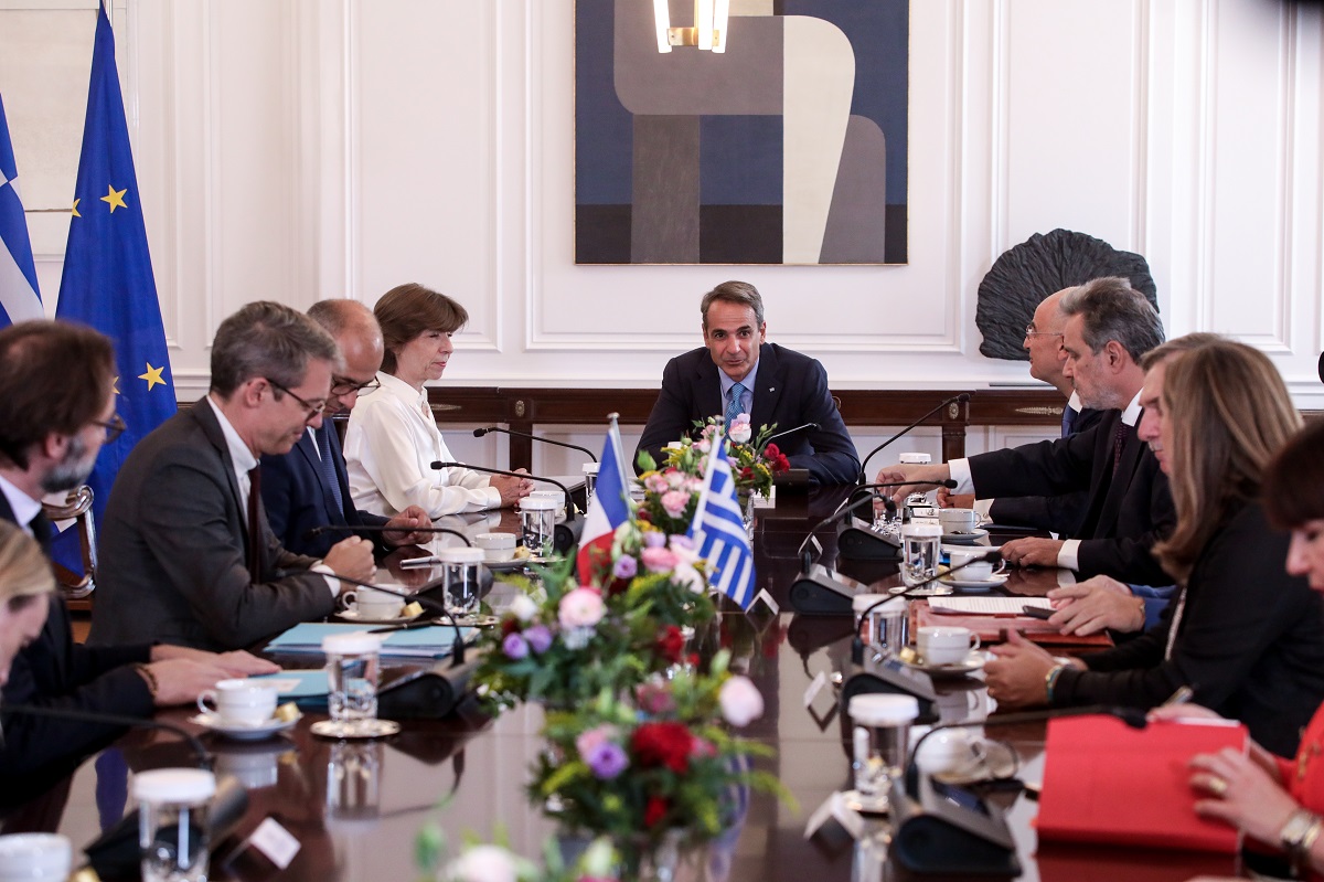 Συνάντηση του Πρωθυπουργού Κυριάκου Μητσοτάκη με την Υπουργό Εξωτερικών της Γαλλίας, Catherine Colonna © Eurokinissi