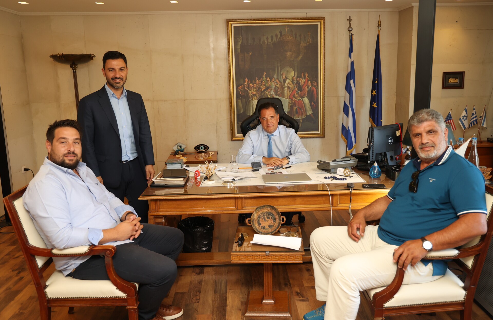 Έως το τέλος του χρόνου η ανανέωση αδειών των λαϊκών αγορών