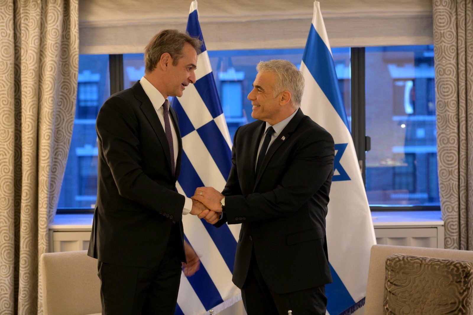 Ο Κυριάκος Μητσοτάκης με τον πρωθυπουργό του Ισραήλ, Γιαΐρ Λαπίντ © twitter