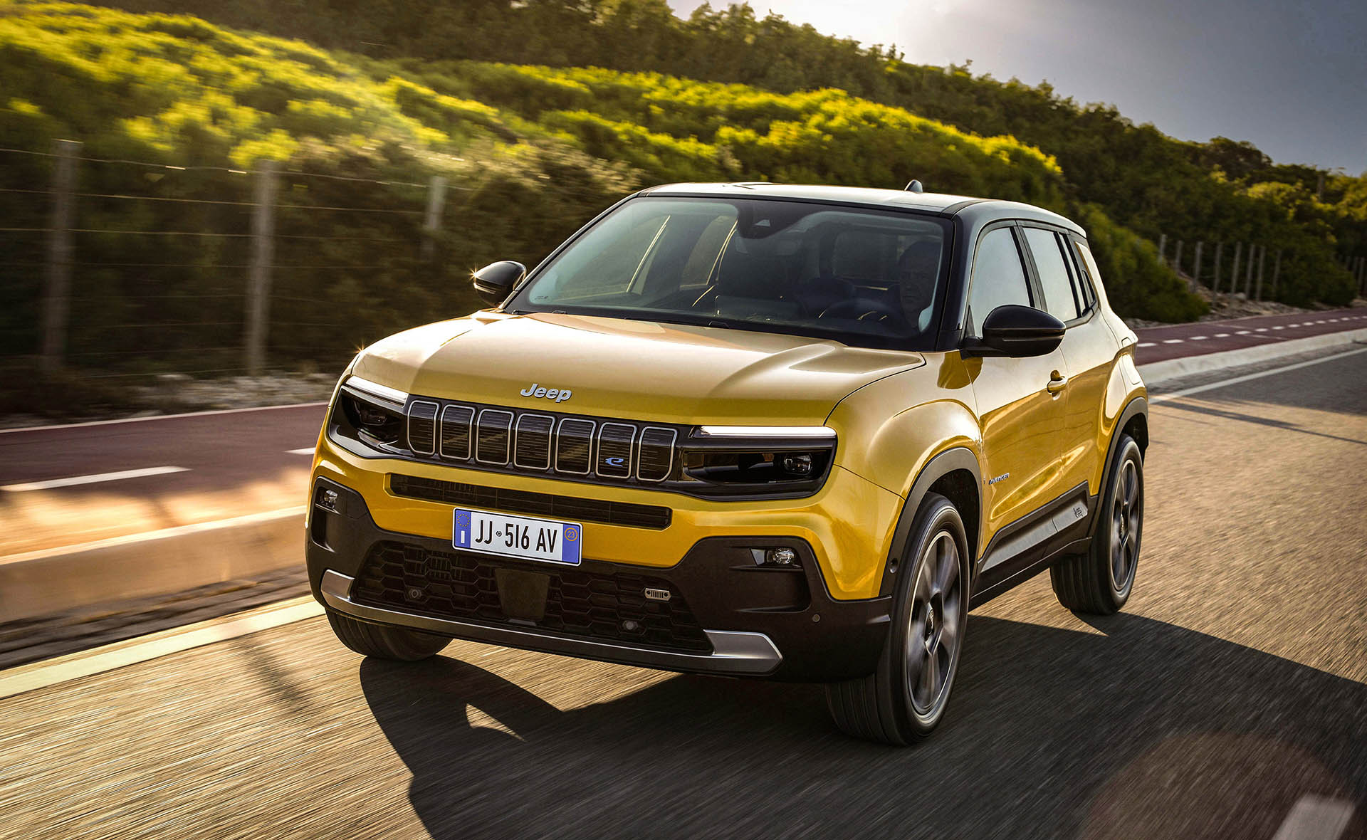 Με το νέο μικρό Avenger η Jeep οδεύει ολοταχώς στη νέα ηλεκτρική εποχή της