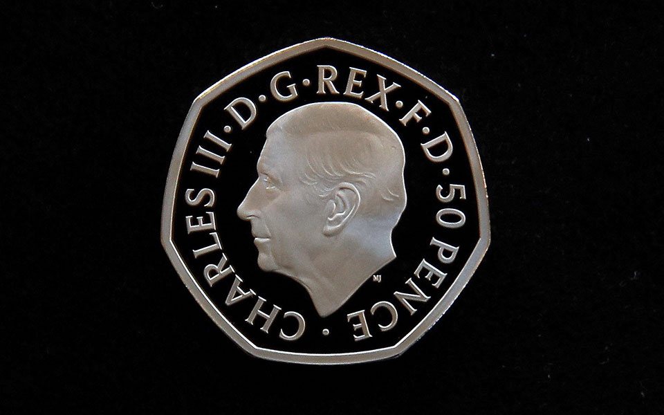 Το πορτραίτο του Βρετανού μονάρχη στα νέα νομίσματα © royalmint.com