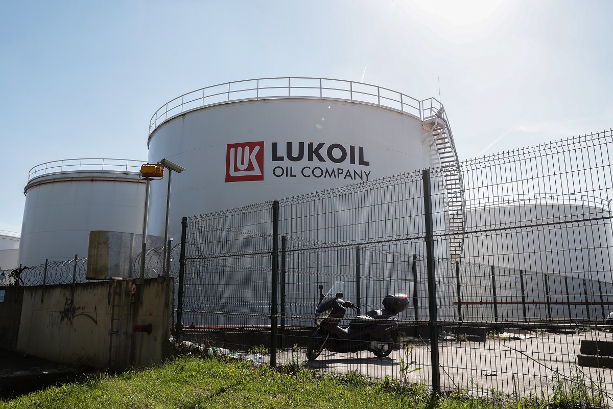 Lukoil © EPA/STEPHANIE LECOCQ