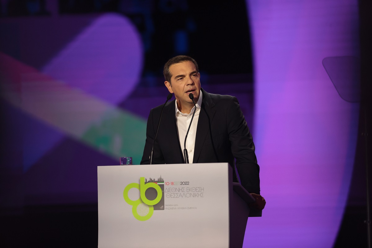 Τσίπρας: Ανακοίνωσε κρατικοποίηση ΔΕΗ κι άλλες 5 προτεραιότητες
