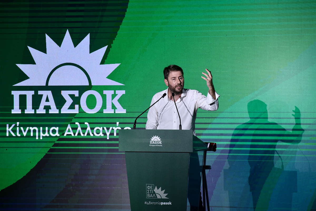 Ανδρουλάκης στα γενέθλια του ΠΑΣΟΚ: Ο Μητσοτάκης να δώσει εντολή για άρση απορρήτου