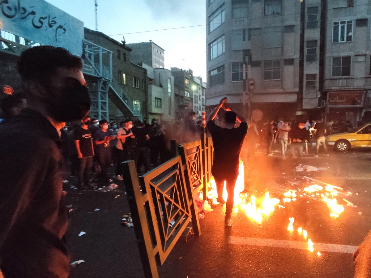 Διαδηλώσεις για την Μαχσά Αμινί στο Ιράν © EPA/STR