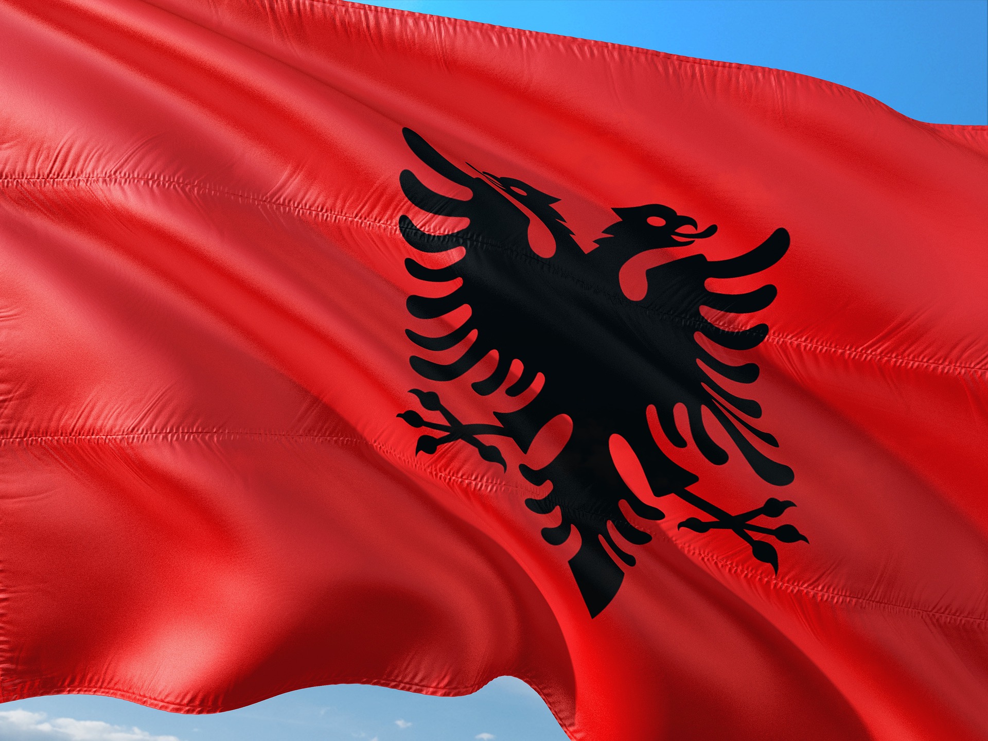 Αλβανία: Ελληνικές επενδύσεις δεκαετιών εξαϋλώθηκαν σε μία τριετία