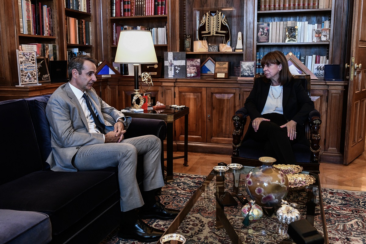 Κυριάκος Μητσοτάκης και Κατερίνα Σακελλαροπούλου ©Eurokinissi