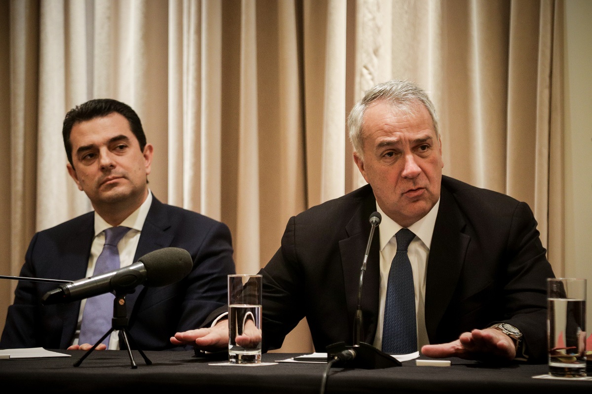 LΙVE οι ανακοινώσεις για τα μέτρα εξοικονόμησης ενέργειας στο Δημόσιο