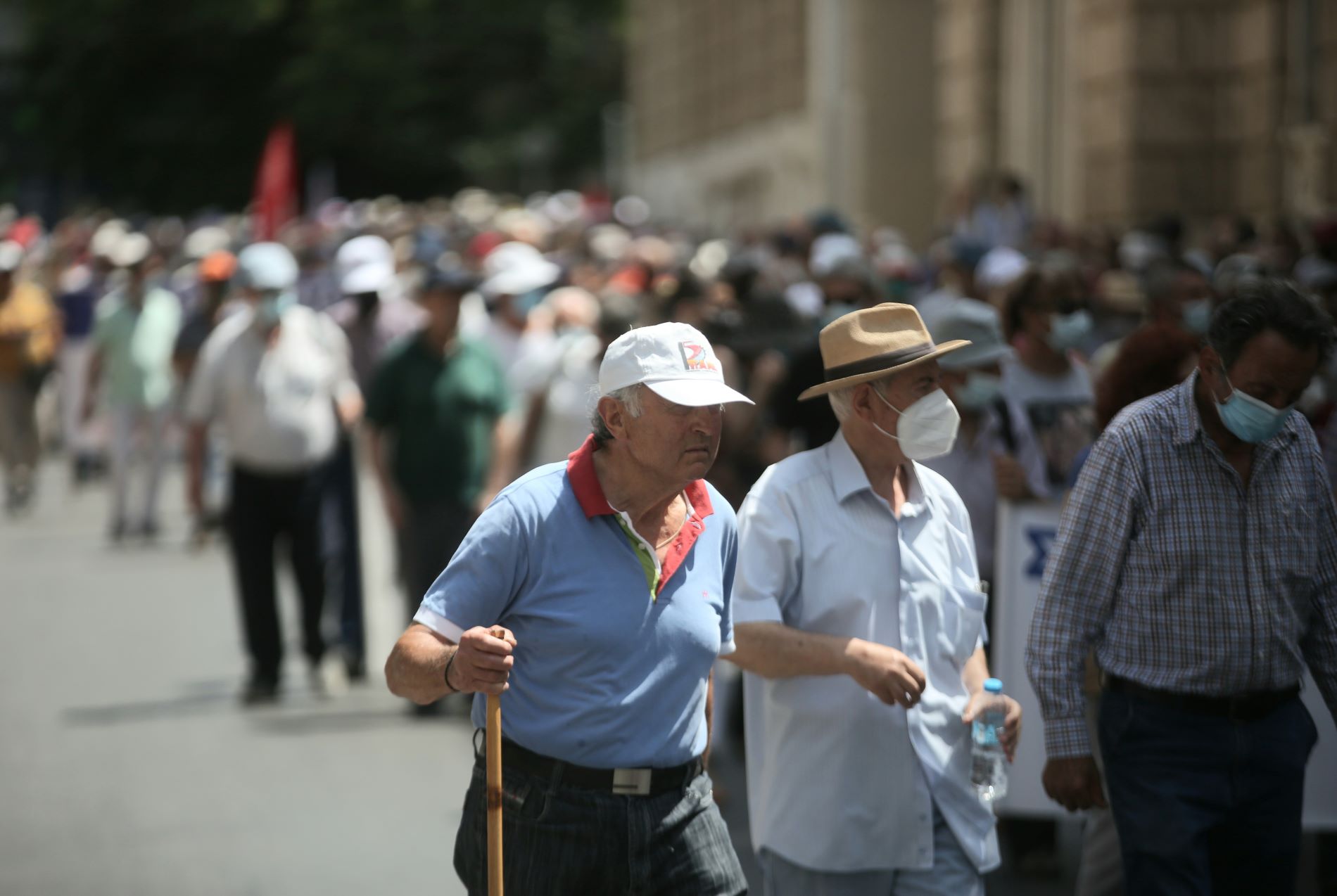 Εισφορά αλληλεγγύης: Πόσο αυξάνονται οι συντάξεις μετά την κατάργηση