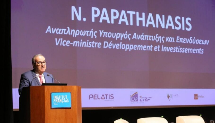 Ο αναπληρωτής υπουργός Ανάπτυξης και Επενδύσεων, Νίκος Παπαθανάσης © ΔΤ