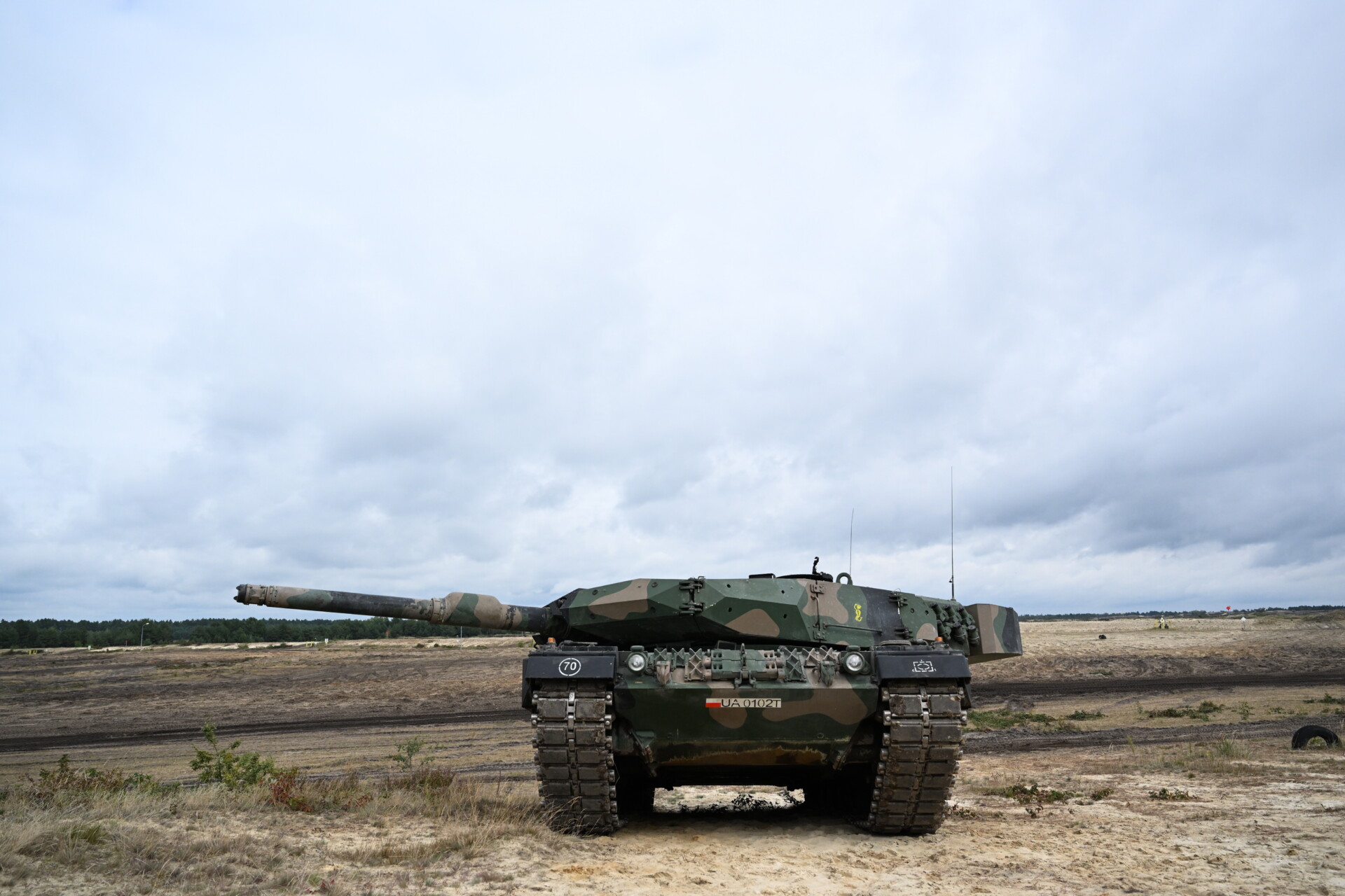 Άρμα μάχης Leopard © EPA/DAREK DELMANOWICZ POLAND OUT