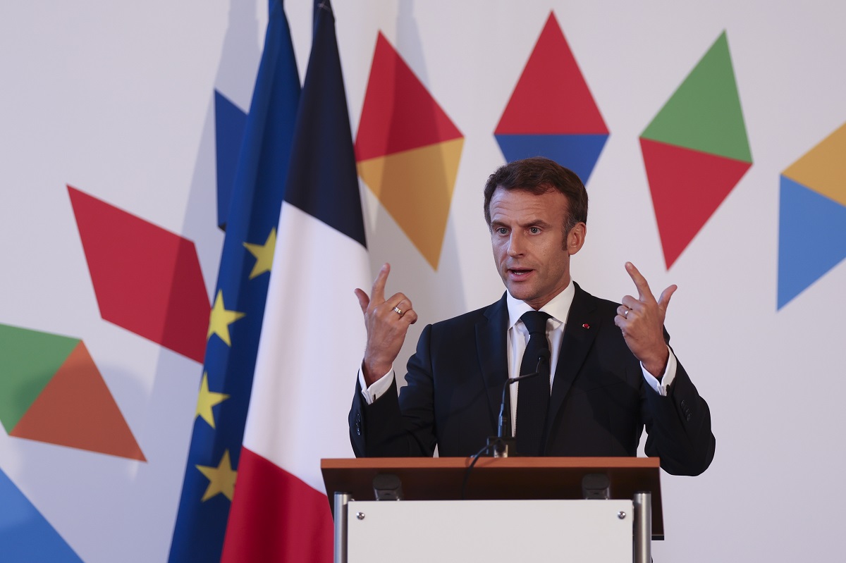 Ο Εμανουέλ Μακρόν στη Σύνοδο Κορυφής της ΕΕ στην Πράγα