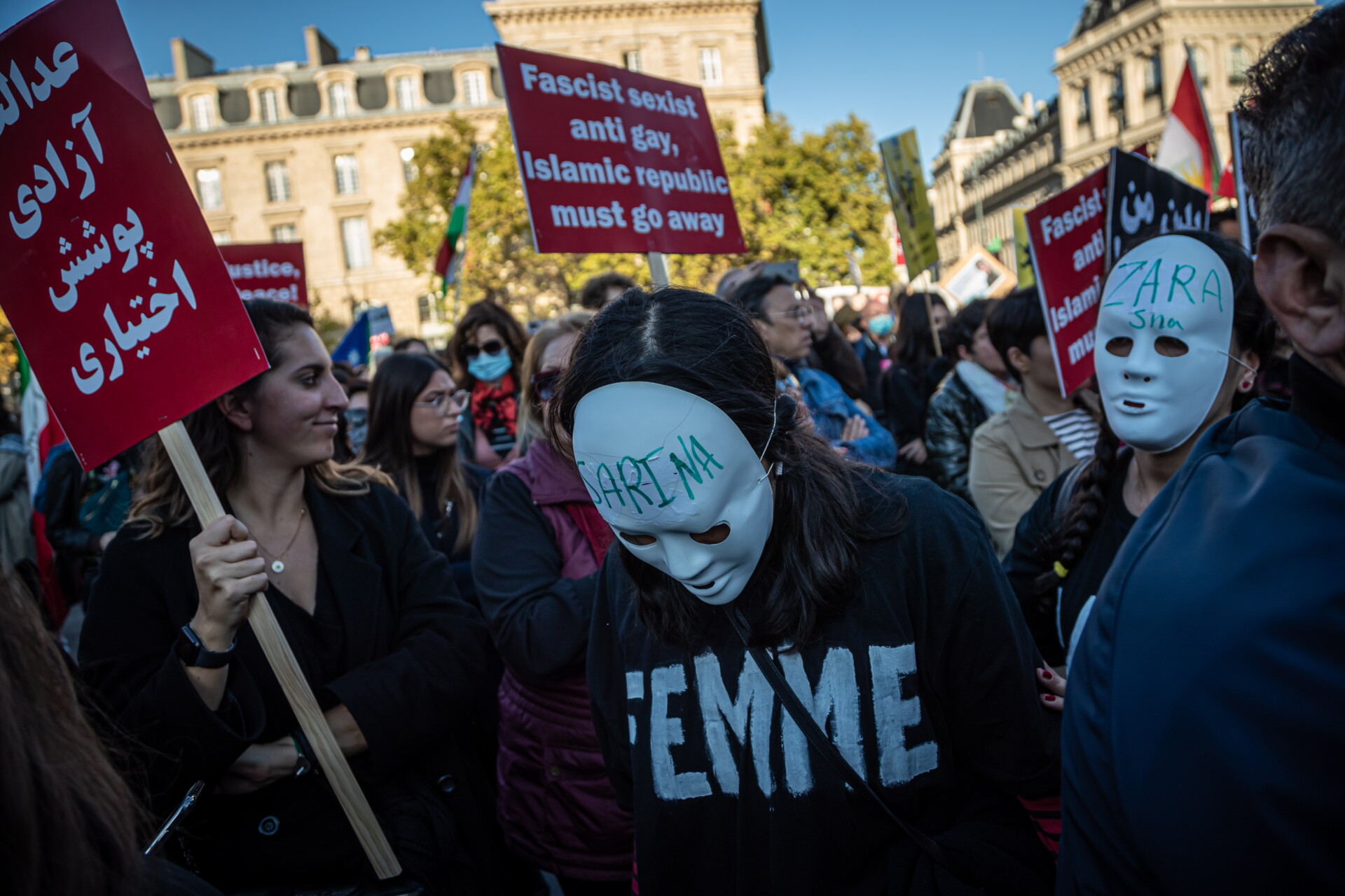 Διαμαρτυρία στο Παρίσι για τις γυναικοκτονίες © EPA/CHRISTOPHE PETIT TESSON