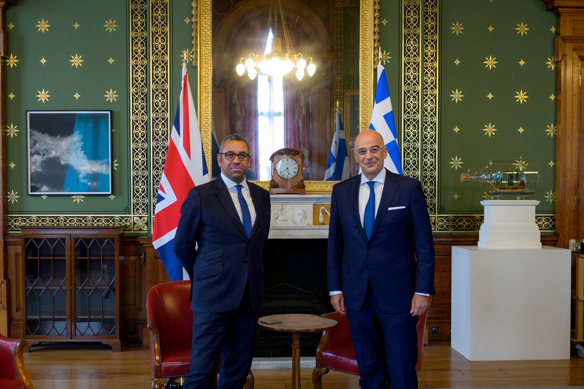 Συνάντηση Δένδια – Κλέβερλι για την ασφάλεια σε Βαλκάνια και Μεσόγειο