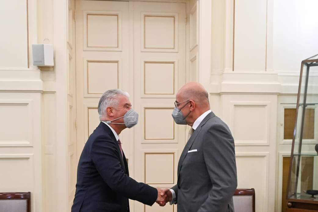 Δένδιας: Συνάντηση με τον Γερμανό πρέσβη για Λιβύη και Αν. Μεσόγειο