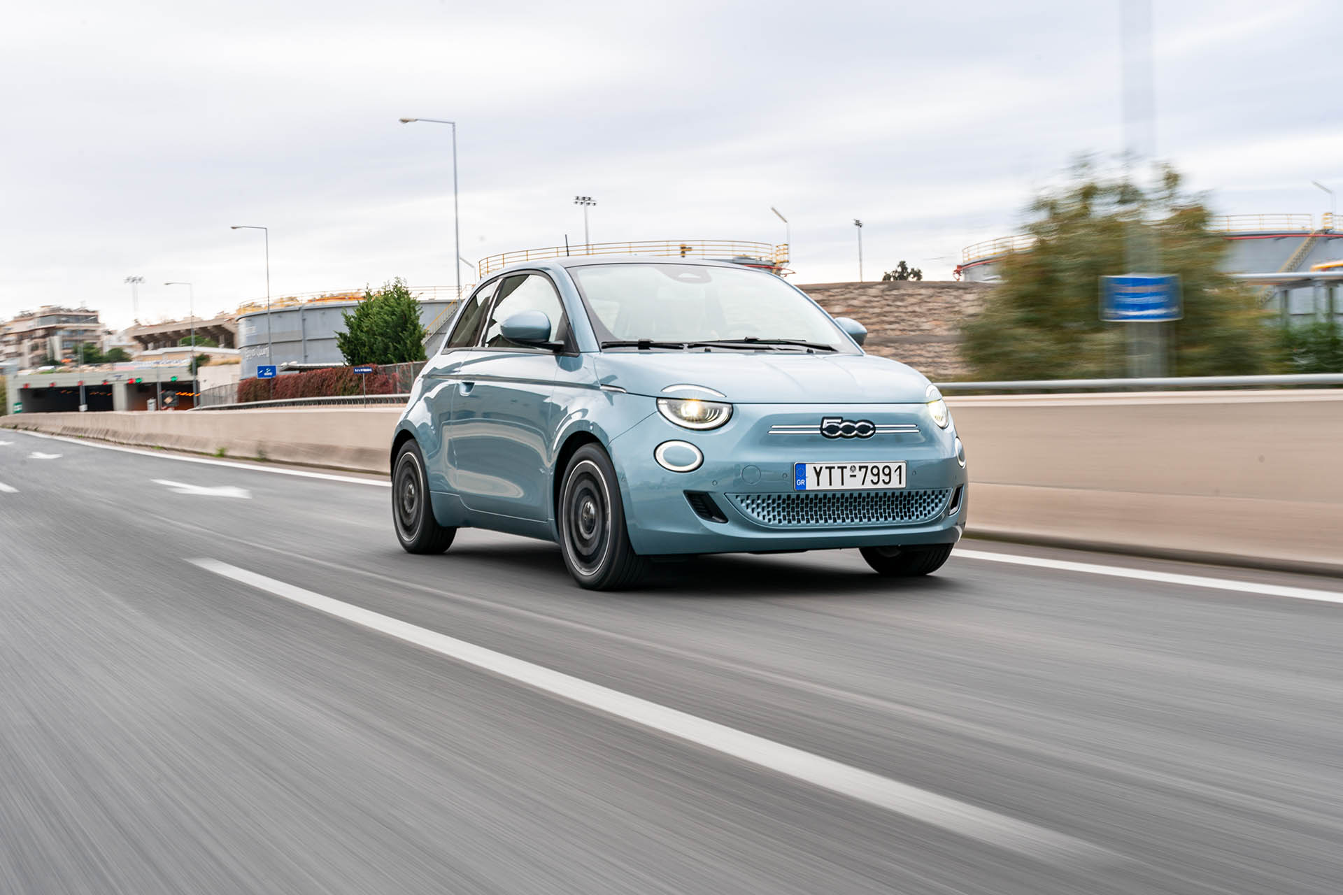 MotorOne Minute: Fiat 500e (video)