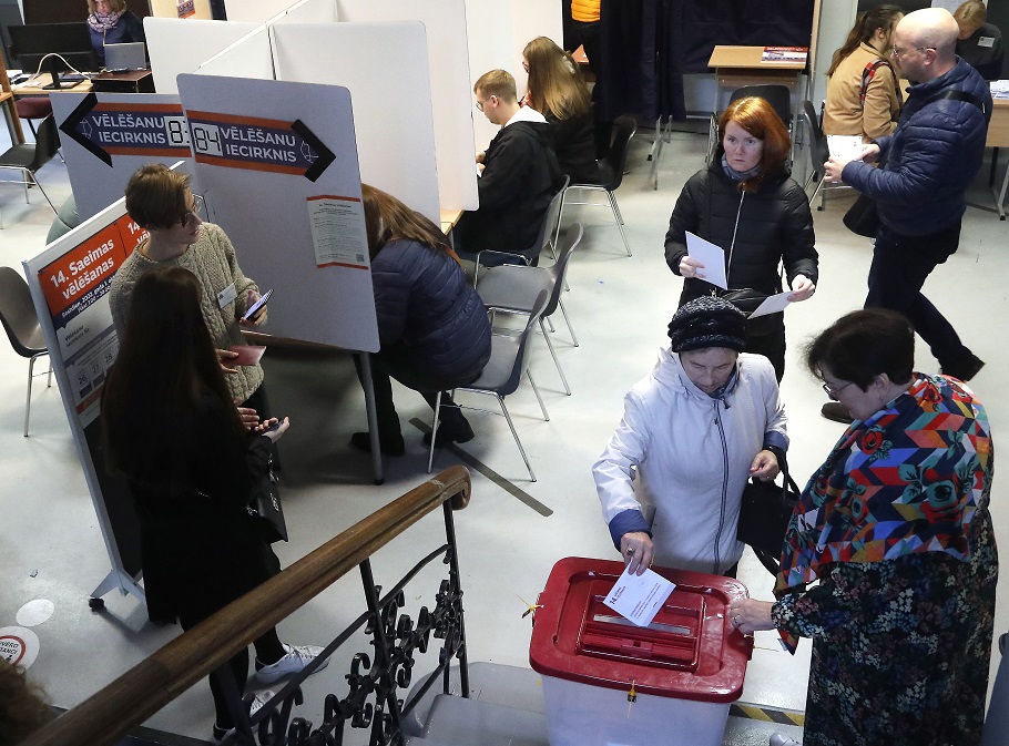 Εκλογές στη Λετονία ©EPA/TOMS KALNINS