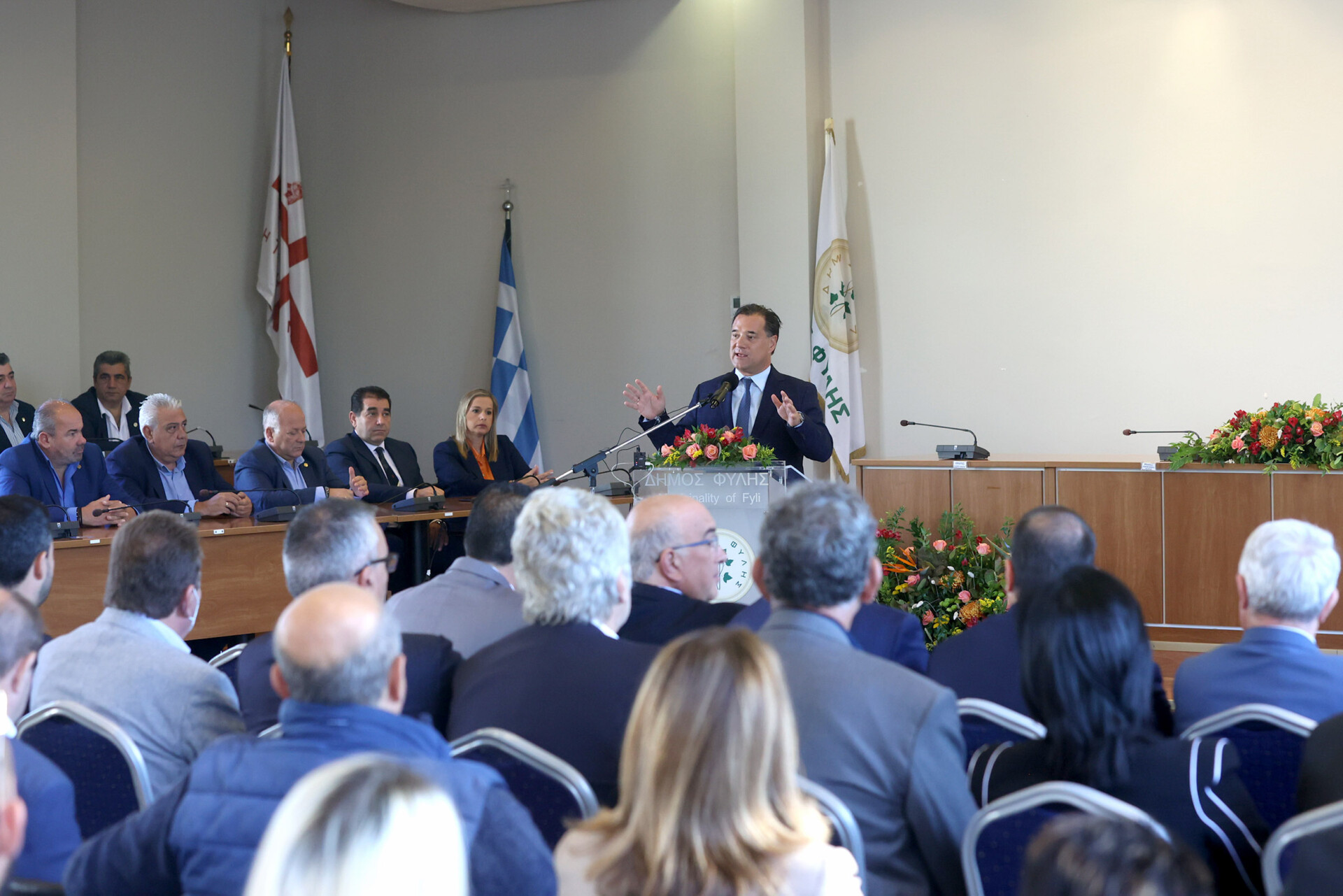 Σε ακίνητο του Δήμου Φυλής οι μεταφορικές επιχειρήσεις από τον Ελαιώνα